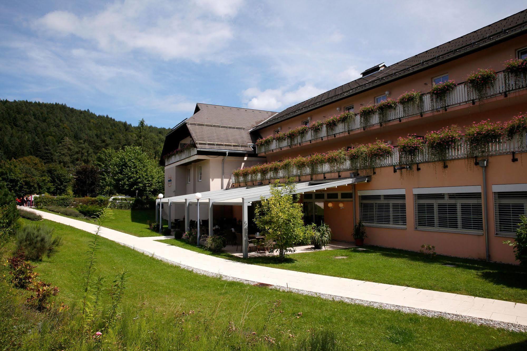 Sonnenhotel Hafnersee คอทชาค อัม ซี ภายนอก รูปภาพ